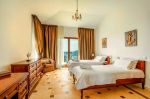 VILLA OAK LEAF RESIDENCES