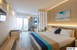 CARINE HOTEL DELFIN