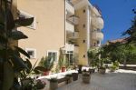 APARTMENTS SALUS
