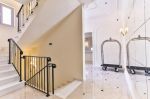 HOTEL CROWN