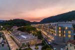 LAZURE HOTEL & MARINA