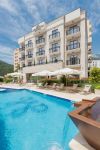 HOTEL MOMENTUM BY AYCON